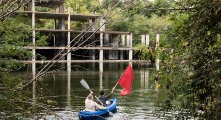 ?? Il lago che combatte